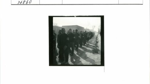 历史队伍行军纪实.jpg
