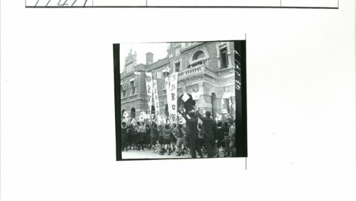 历史集会演讲阳台场景.jpg