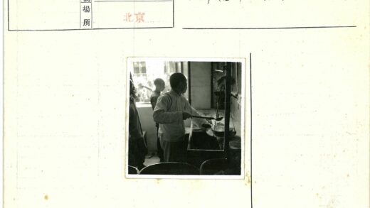 厨房烹饪场景三人互动.jpg