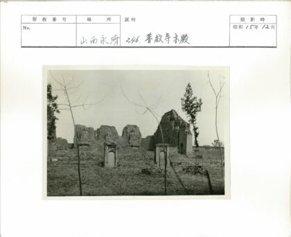古代石结构与拱门遗迹景观.jpg