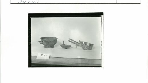 古代金属器皿三件套展示.jpg