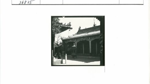 古典亭院香炉景致.jpg