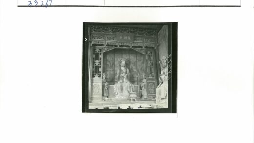 古典木雕神像与装饰艺术.jpg