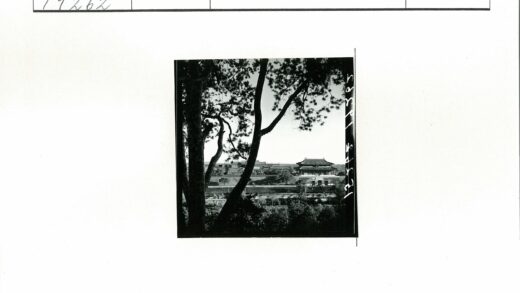古寺绿荫山景.jpg