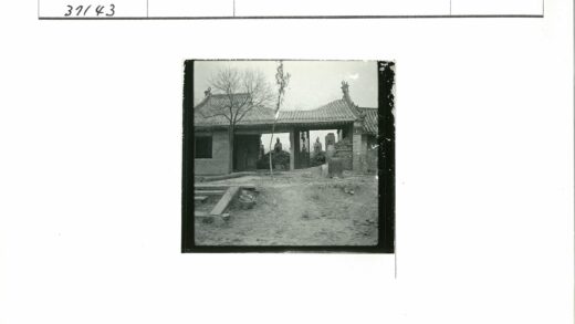 古寺遗迹与雕像景观.jpg