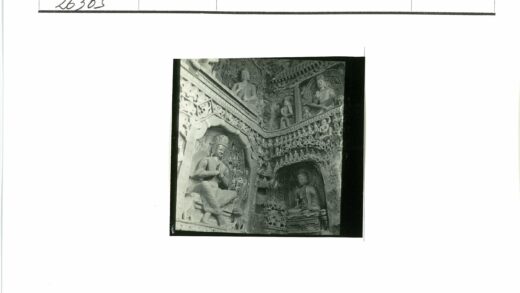古老洞穴寺庙石雕艺术.jpg