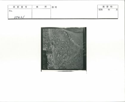 古老石墙与岩石景观.jpg