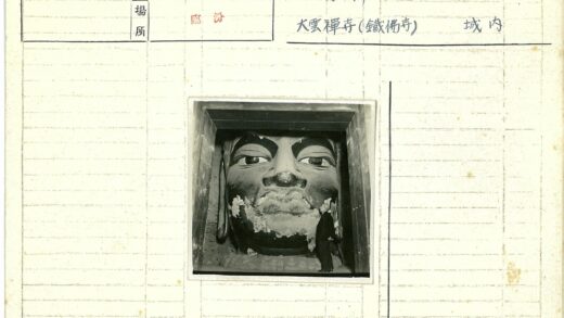 古老雕像与石建筑的沧桑.jpg