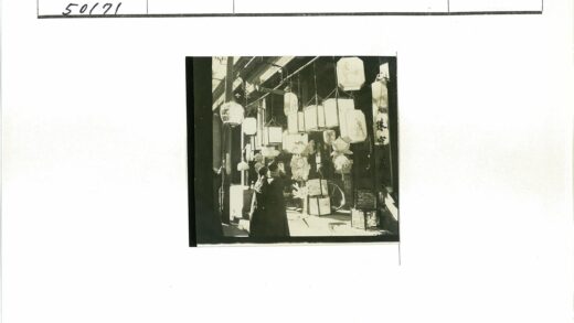 商店街景灯笼海报展示.jpg