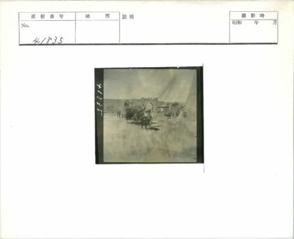 商队穿越古城门.jpg