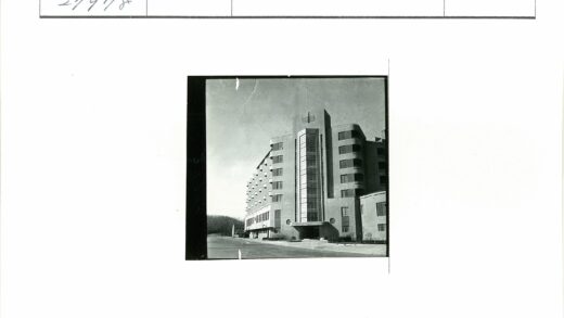 圆角多层建筑远景.jpg