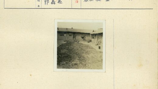 土院老建筑与晾衣绳.jpg