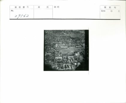 城市建筑群鸟瞰图.jpg