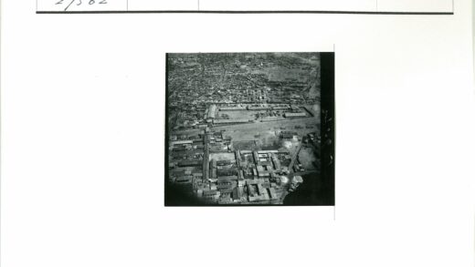 城市建筑群鸟瞰图.jpg