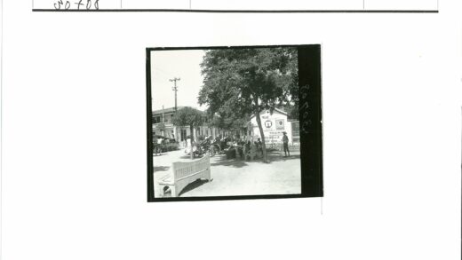 城市街角休闲时光.jpg