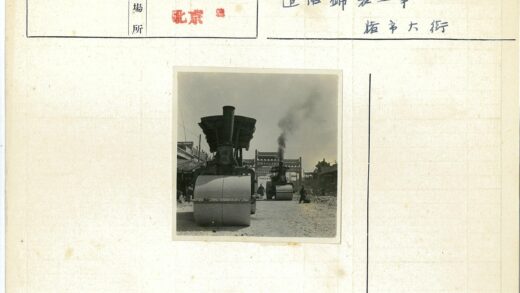 城市道路压路机施工场景.jpg