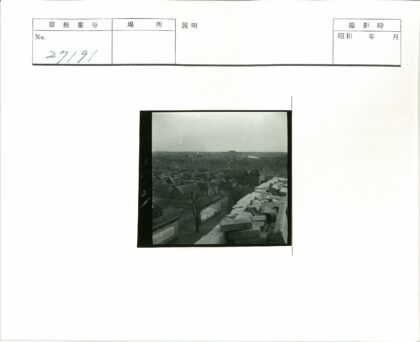 城市鸟瞰传统建筑屋顶景观.jpg