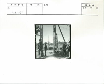 士兵与群众集会历史场景.jpg