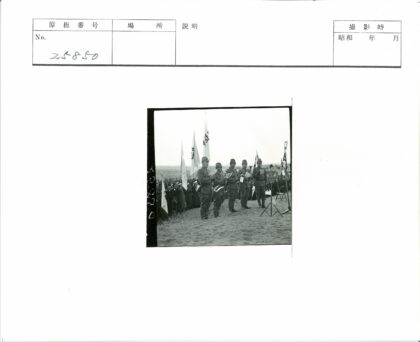 士兵乐队沙地表演.jpg