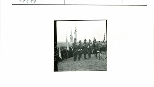 士兵乐队沙地表演.jpg