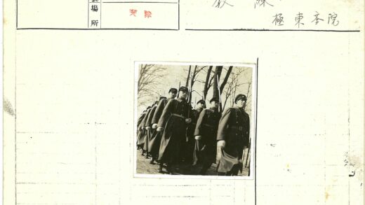 士兵冬季林地行军训练.jpg
