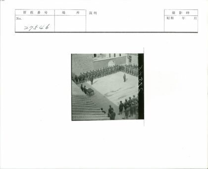 士兵列队训练历史影像.jpg
