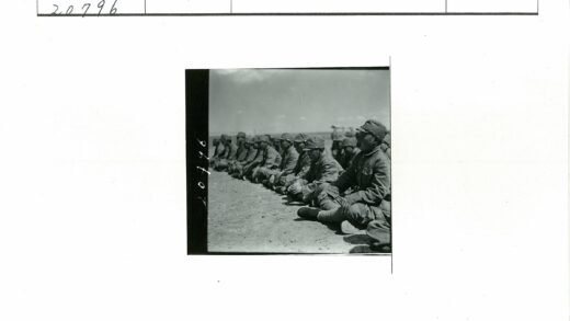 士兵列队训练历史照片.jpg
