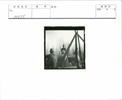 士兵户外训话森林空地.jpg