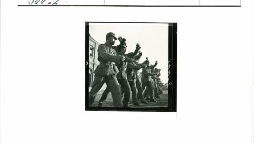 士兵砖房旁协调演练.jpg