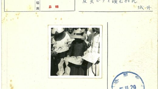 复古帽饰与丝带托盘侍者.jpg
