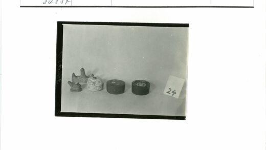 复古收藏品与装饰物品展示.jpg