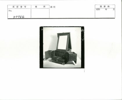 复古木制化妆台带镜抽屉.jpg