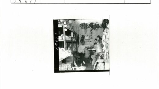 复古杂货店物品陈列.jpg