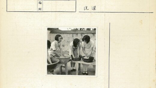 复古洗衣场景户外女孩.jpg