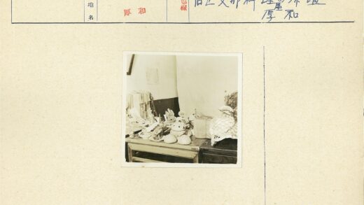 复古生活桌面物品摆设.jpg