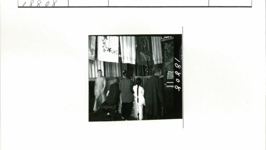复古纺织品店场景.jpg
