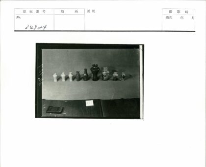 复古花瓶罐子陈列与编号157.jpg