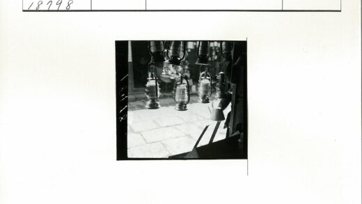 复古街景与油灯.jpg
