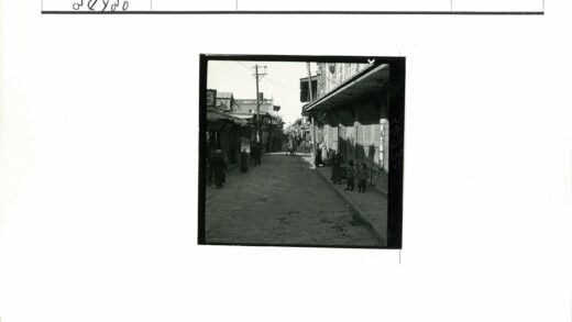 复古街景与电线杆街拍.jpg