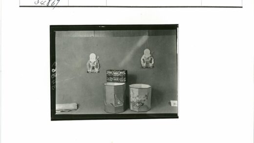 复古装饰品与六角容器展示.jpg