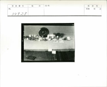 复古陶瓷玻璃器皿静物展示.jpg