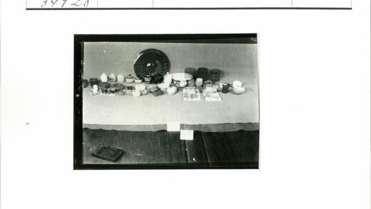 复古陶瓷玻璃器皿静物展示.jpg