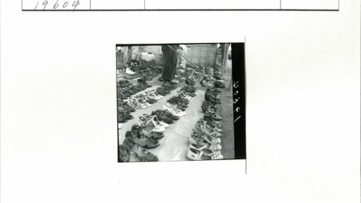 复古鞋摊市场陈列展示.jpg