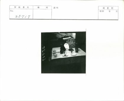 复古风格桌面陈设展示.jpg
