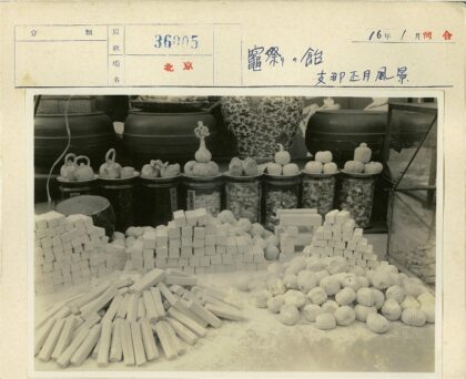 复古食品储藏与餐桌摆设.jpg