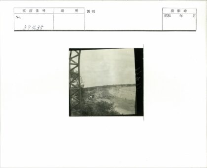 夏日海滩风光与建筑景观.jpg