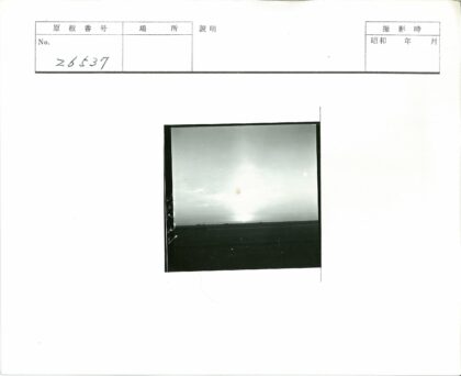 夕阳余晖下的广阔平原.jpg