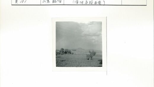 多云乡村田野电线远山.jpg