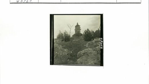 多云天下宝塔石景.jpg