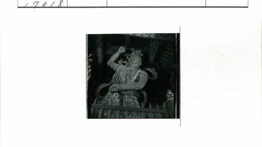 威严雕像室内装饰艺术.jpg
